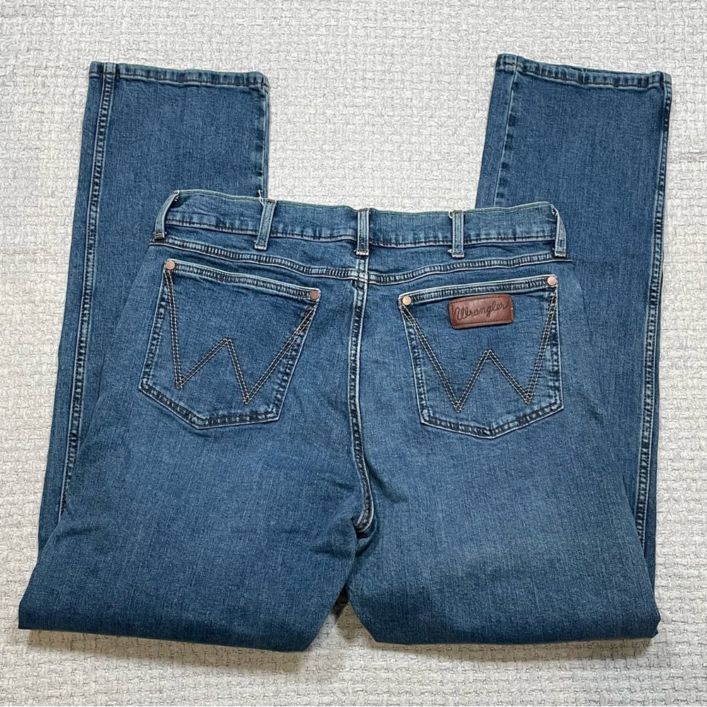 Men’s Wrangler Retro Slim Straight Denim Jeans Size 35x34 Western Cowboy